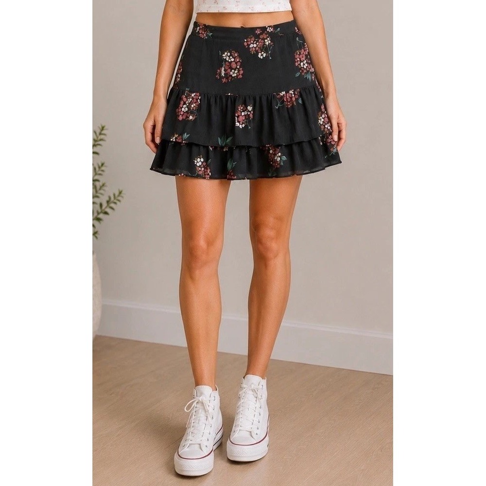 Vintage Y2K LOFT Gray Floral Ruffle Tiered Lined Womens Boho Mini Skirt Size 2
